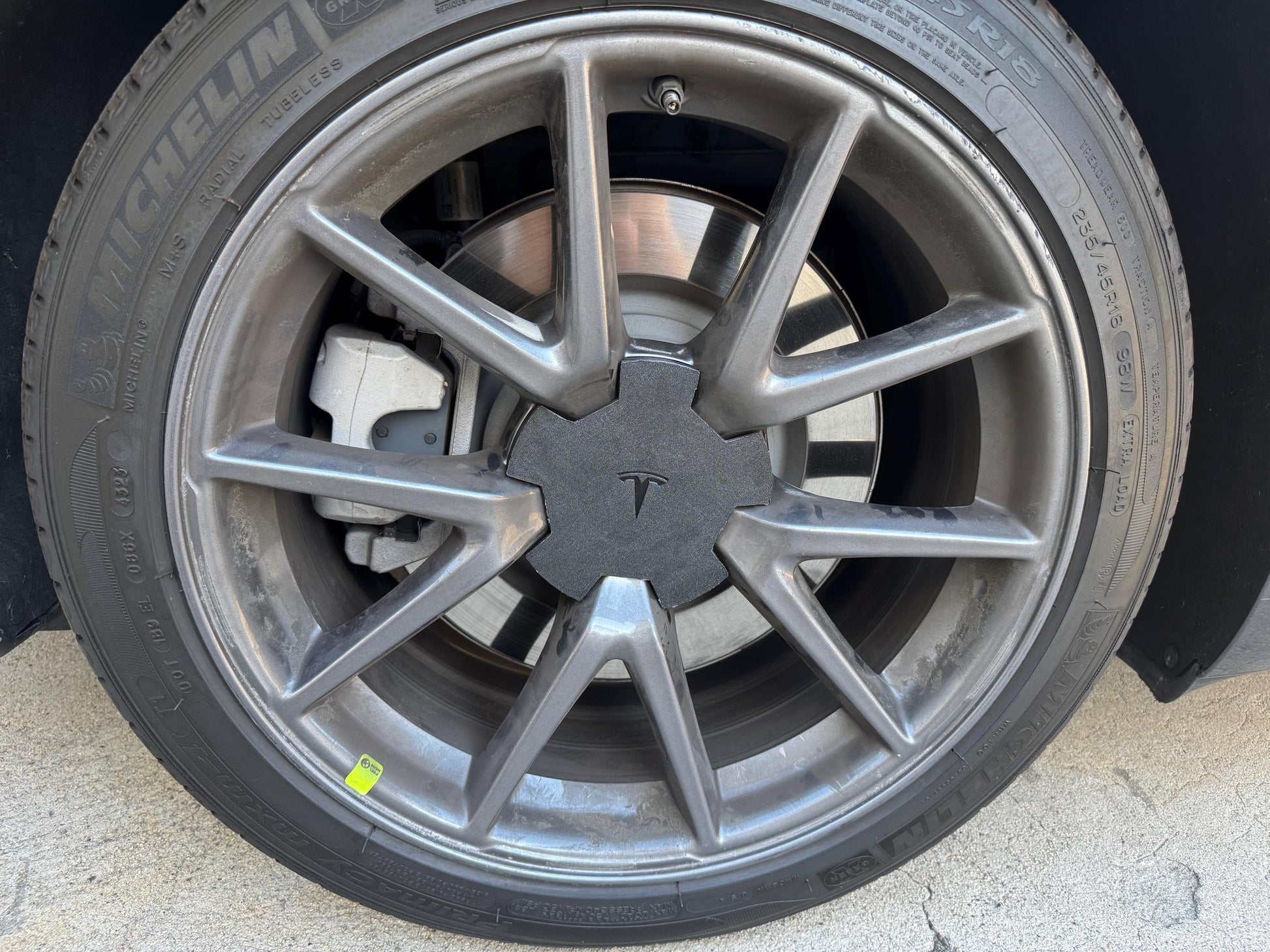 Aero Mid-Wheel Cover (Pre-Paint) with Embossed T